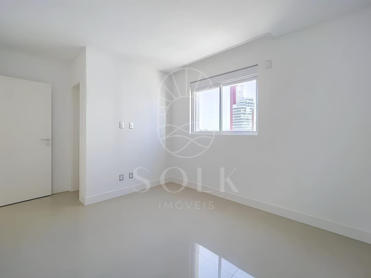 Apartamento quadra mar no Edifício Cartier em Balneário Camboriú