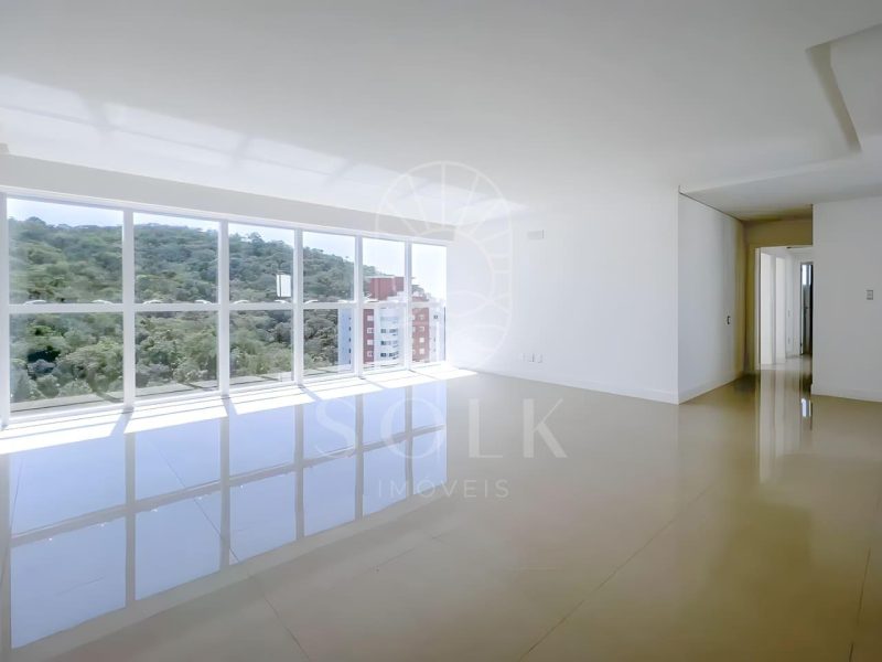 Apartamento quadra mar no Edifício Cartier em Balneário Camboriú